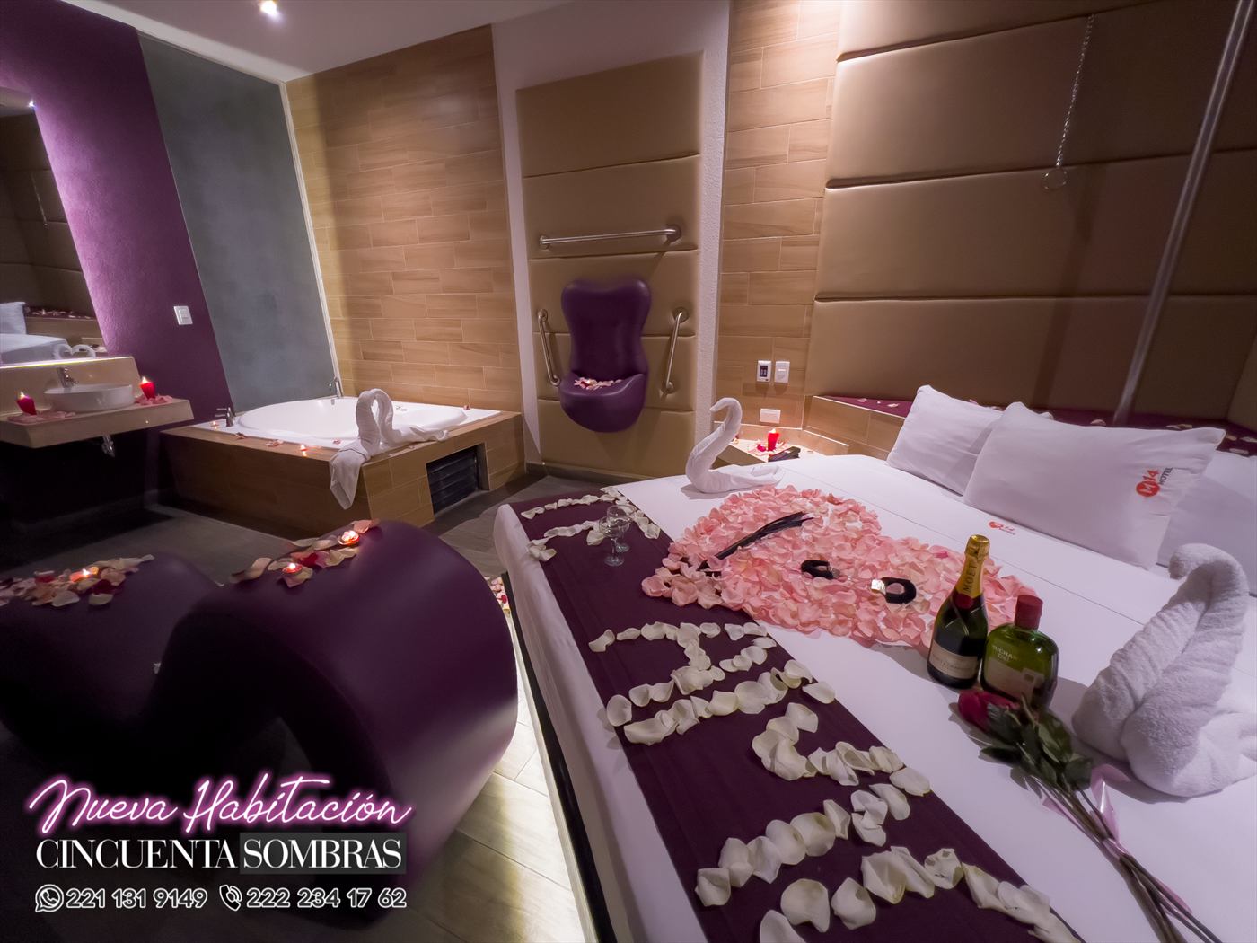 Jacuzzi y cama de la habitación